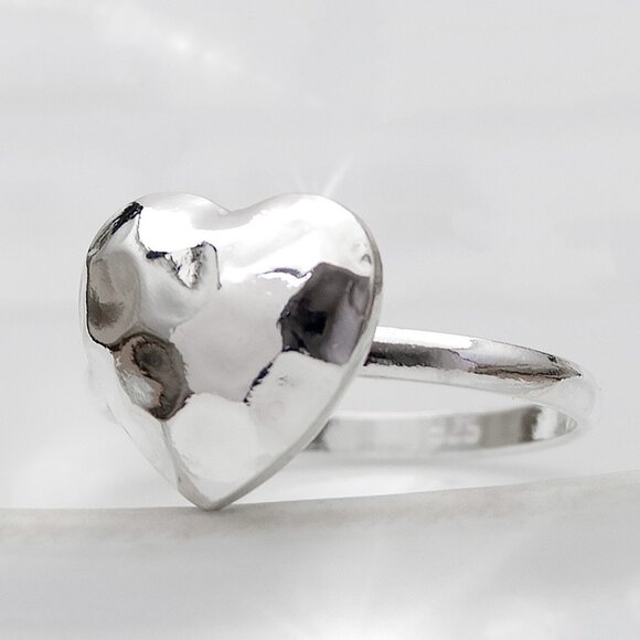 925 Sterling Silver Heart Ring, Everyday Layering Love Ring, Minimalist Ring - Picture 1 of 3
